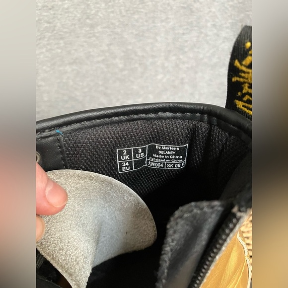 Shiny Gold Dr Martens in great condition - Youth Size 3 - lace & zip up - Picture 11 of 13